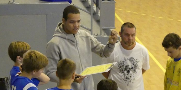 Lire la suite à propos de l’article STÉPHANE PART RÉALISER SES RÊVES DE HANDBALL !